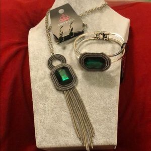 Emerald rhinestone long necklace & hinge bracelet